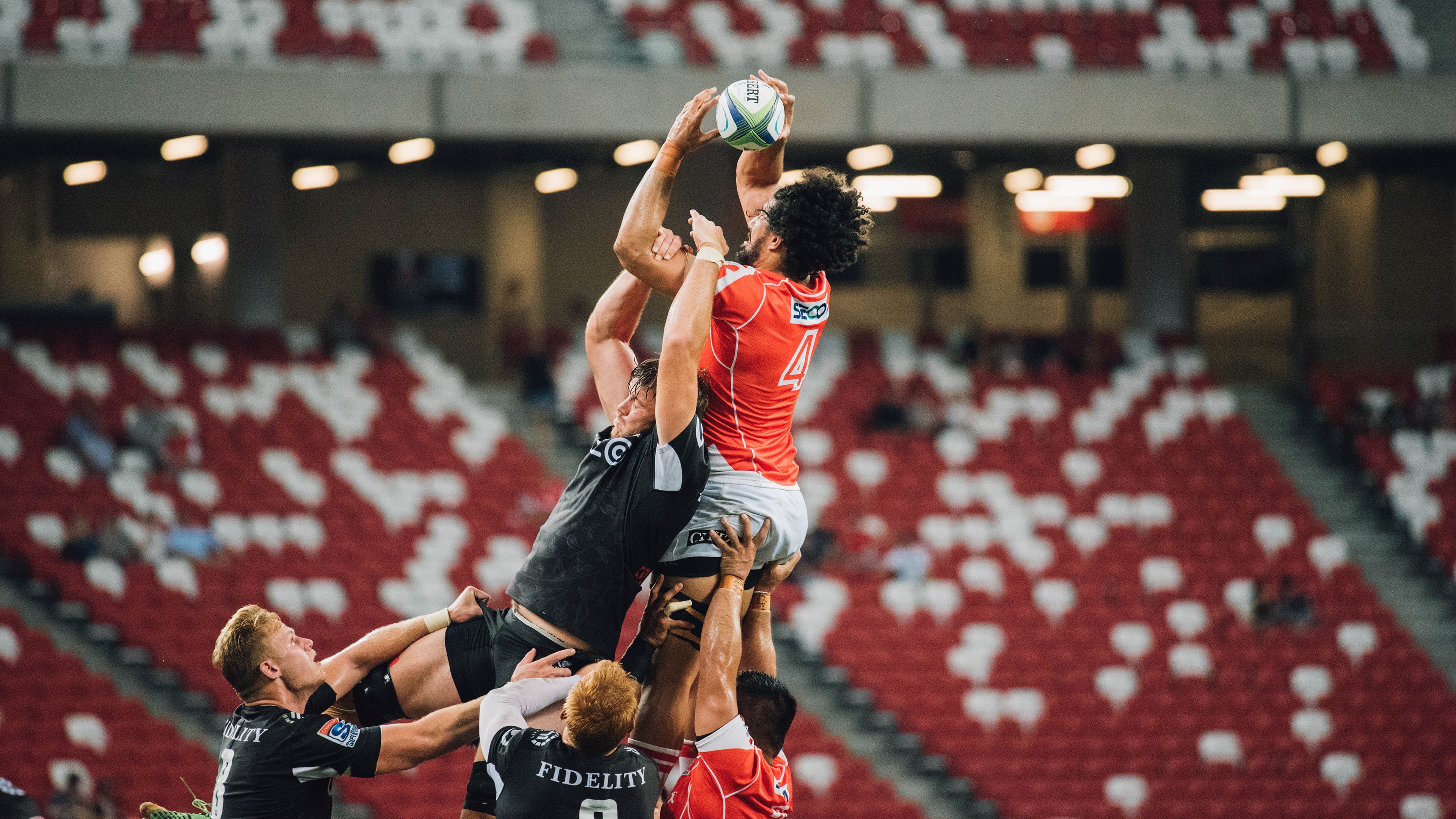 欧冠半决赛焦点战，当国王的权杖碾过马刺的荆棘