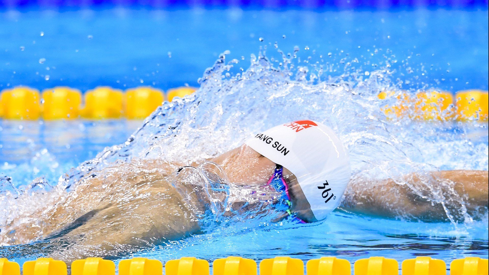 奥纳纳统治全场，乌拉圭逆转拜仁，足球世界的权力转移与战术革命